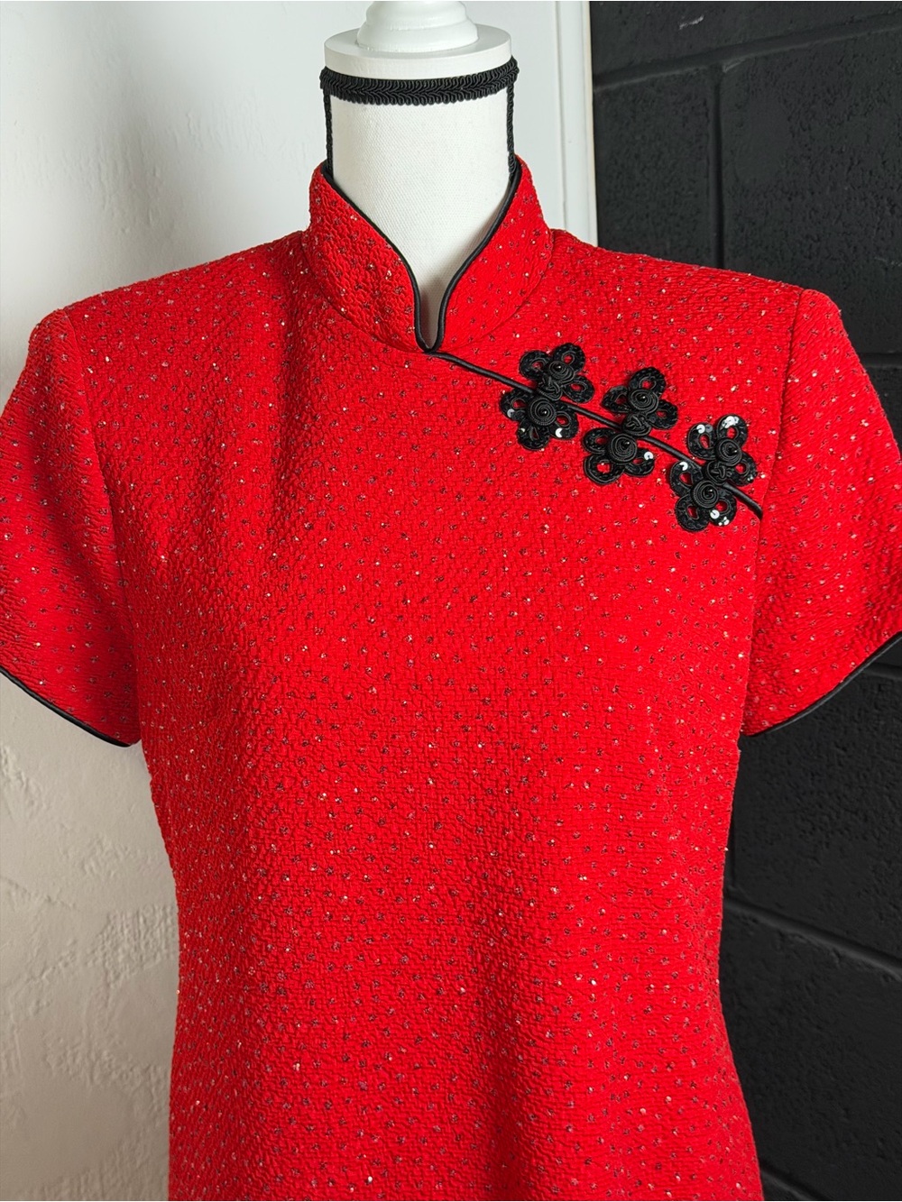 Vintage Red Mandarin Collar Cheongsam-Inspired Dress with Black Frog Closures 12